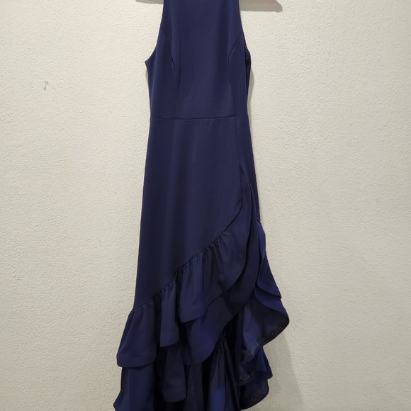 Formal dress - Picture 3 of 4